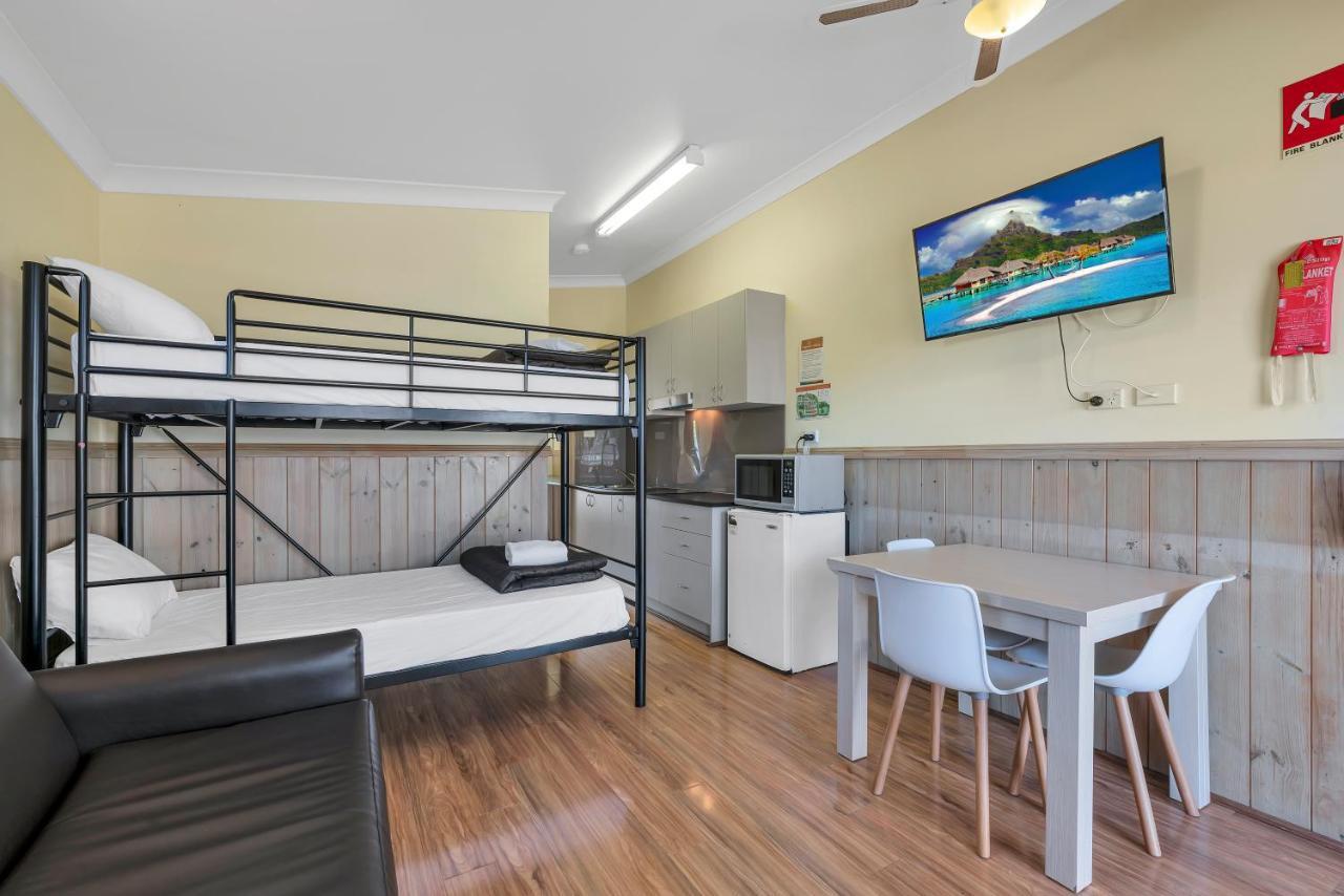 Ingenia Holidays Avina Vineyard Bagian luar foto