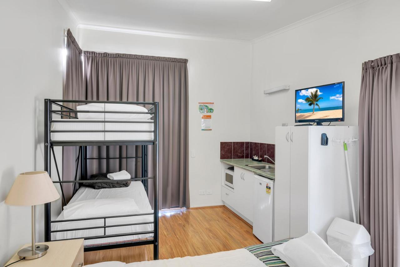 Ingenia Holidays Avina Vineyard Bagian luar foto